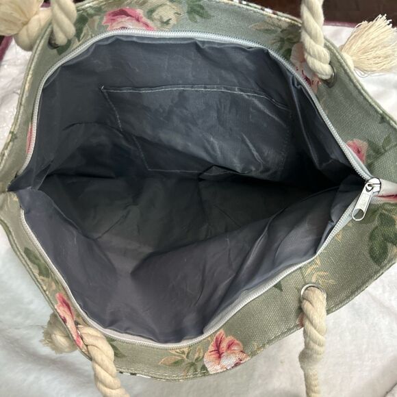 Floral Canvas Tote Bag with Rope Handles – Vintage-Style Beach or Everyday Bag. - Picture 3 of 6